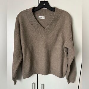 Hollister Taupe V-Neck Sweater